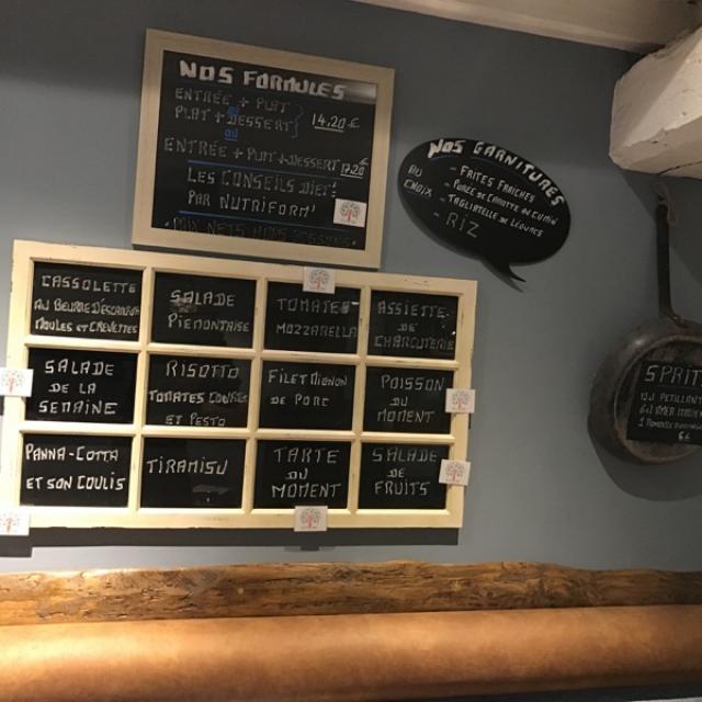 Notre ardoise hebdomadaire tout fait maison disponible à partir de Lundi 07 Juin.