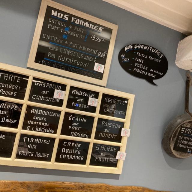 L'ardoise du café du centre disponible à partir de lundi 26 Juillet